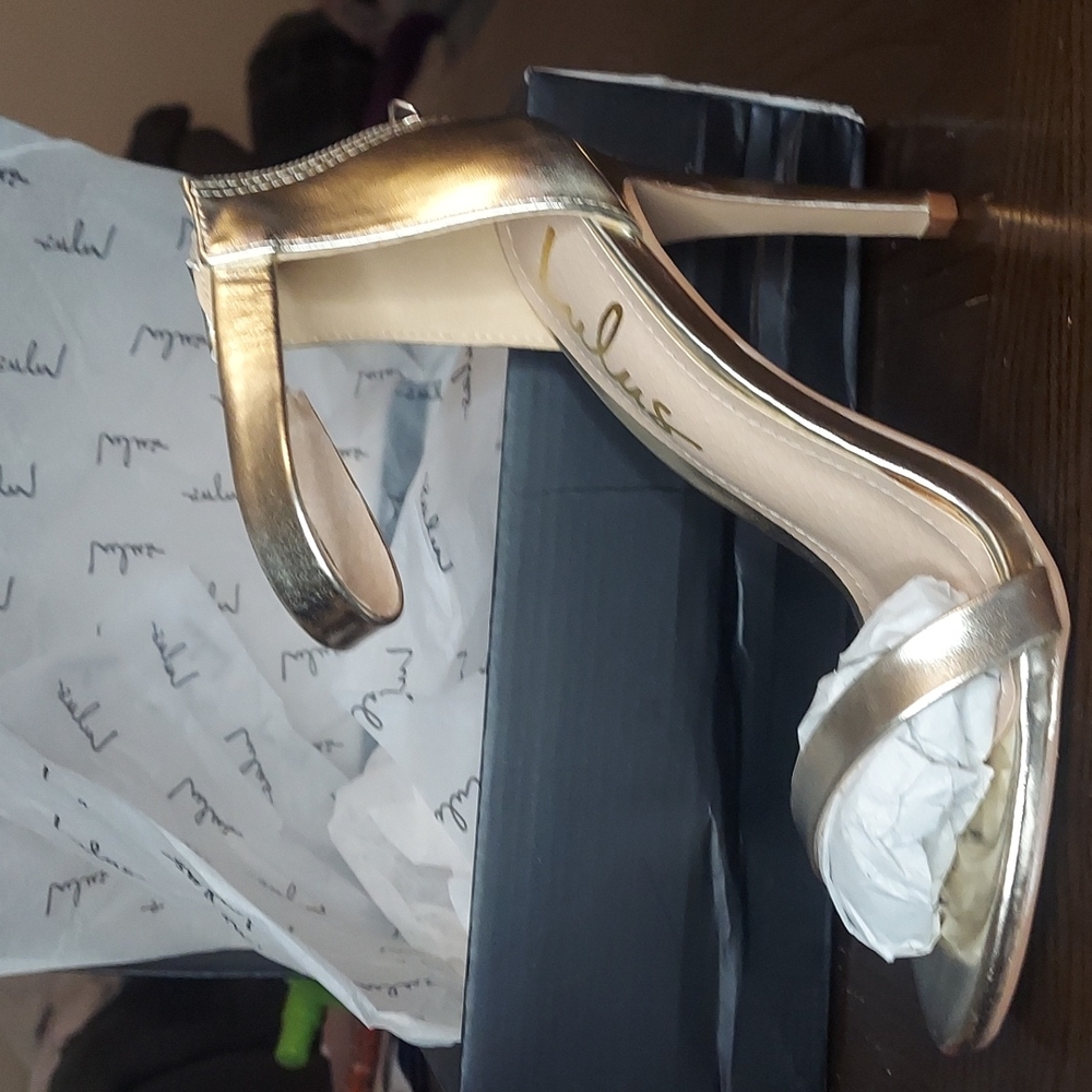 High heel shoes